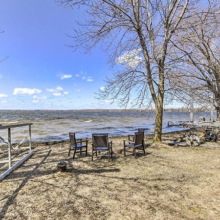 Bright Cecil Home With Boat Dock And Lake Access! Shawano Exterior photo